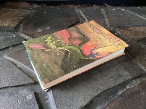 The Compleat Enchanter: The Magical Misadventures of Harold Shea - BCE 1975 HCDJ