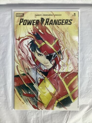 GRADABLE - NM+/M (9.8) POWER RANGERS #1 - 1:25 - MOMOKO VARIANT - BOOM COMICS